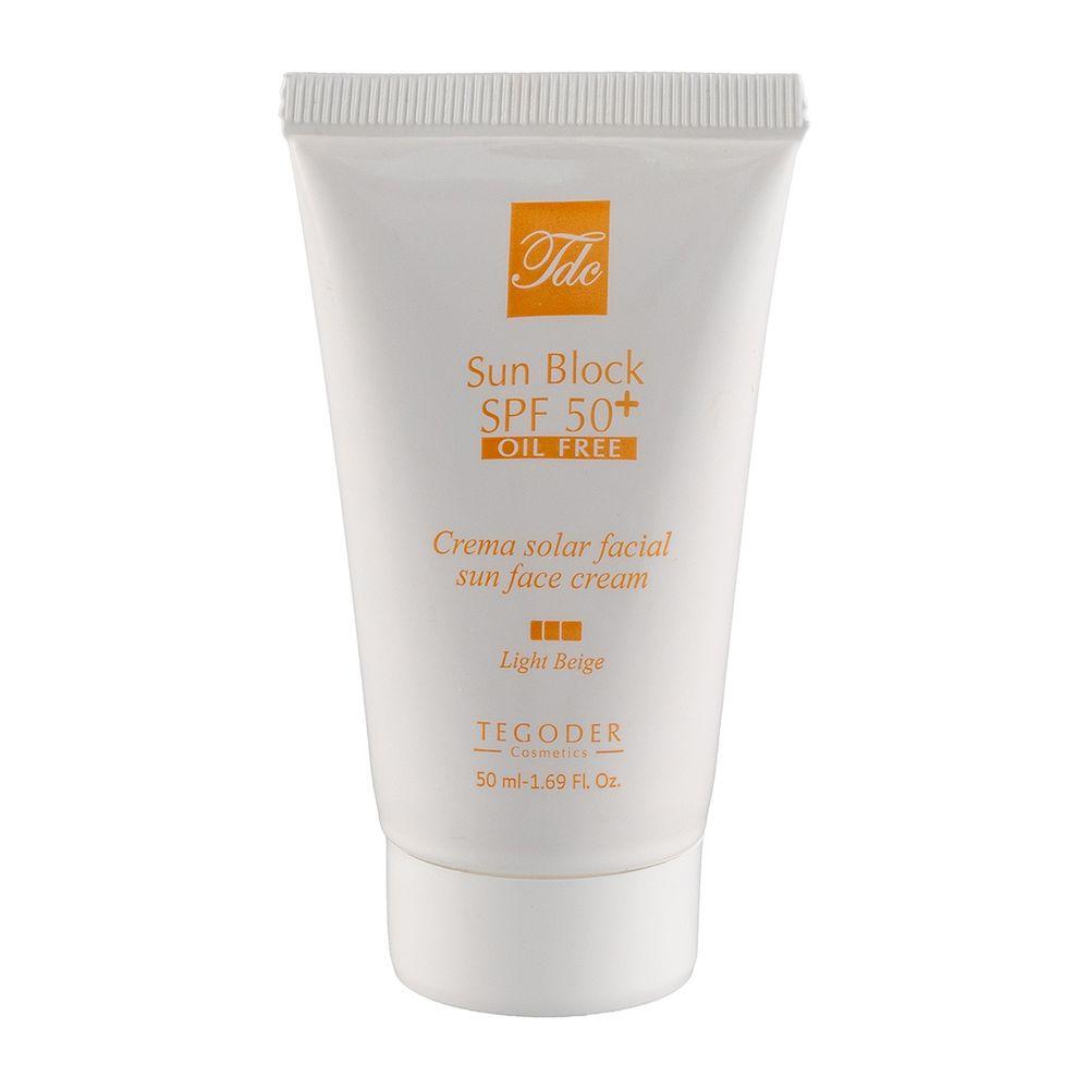 ضد آفتاب رنگی با SPF 50 مناسب پوست چرب حجم 50 میلی لیتر